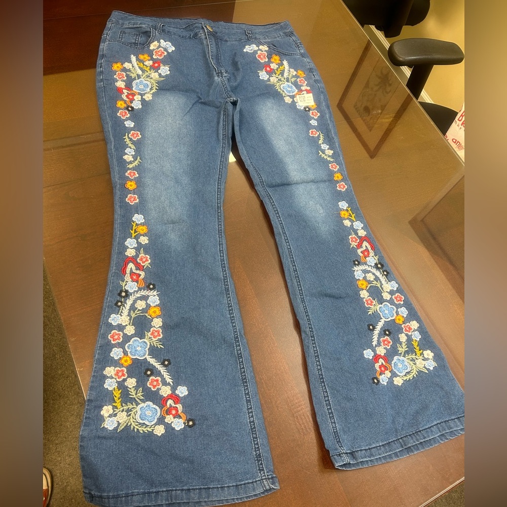 Embroidered Boho style stretchy jeans - XXL